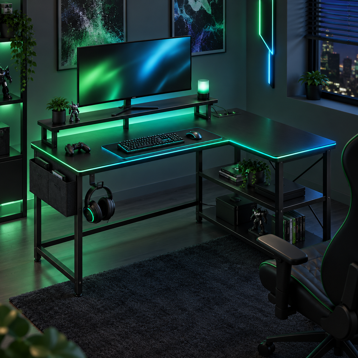 Bureau gaming d'angle compact noir installé dans une chambre gaming éclairée en LED verte et bleue