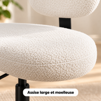 Gros plan sur l'assise large et moelleuse en laine d'agneau