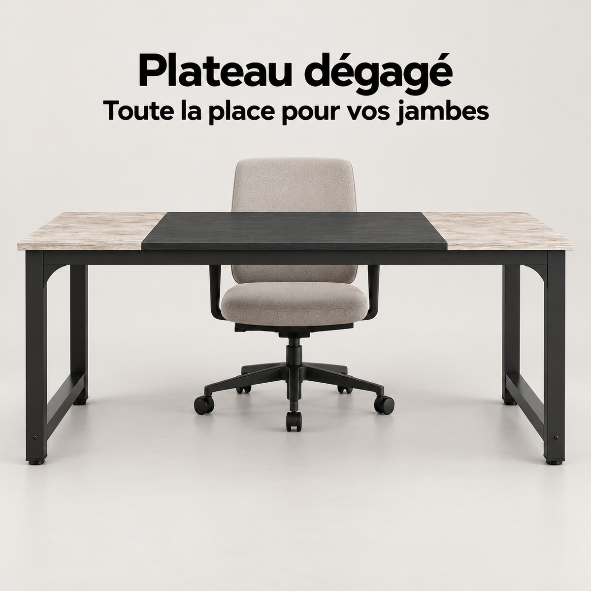 Plateau dégagé sans caisson, toute la place pour les jambes